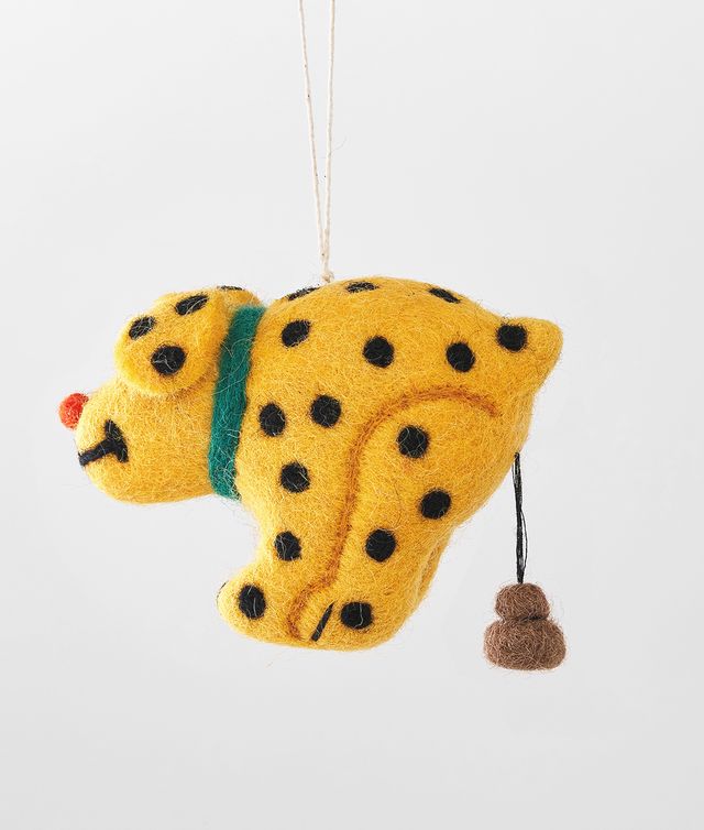 Len, Pooping Dog Decoration