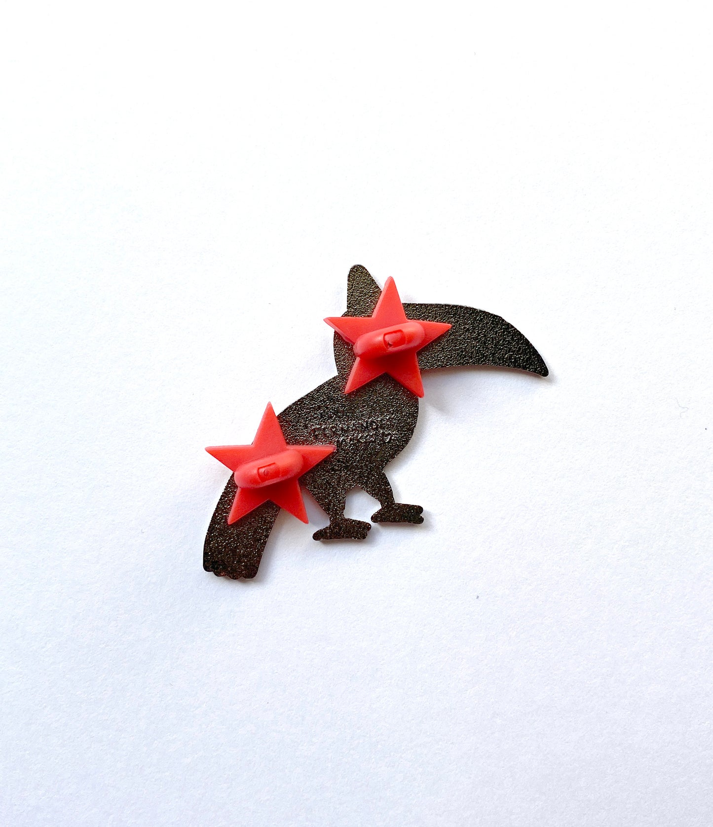 Toucan (R) Enamel Pin by Fernandes Makes